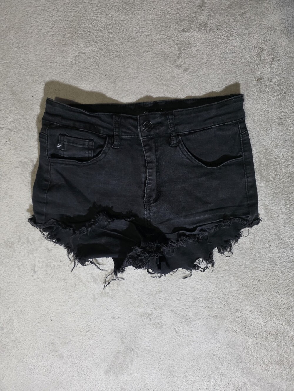 KanCan Black Frayed Hem Cutoff Denim Shorts Sz 7/27